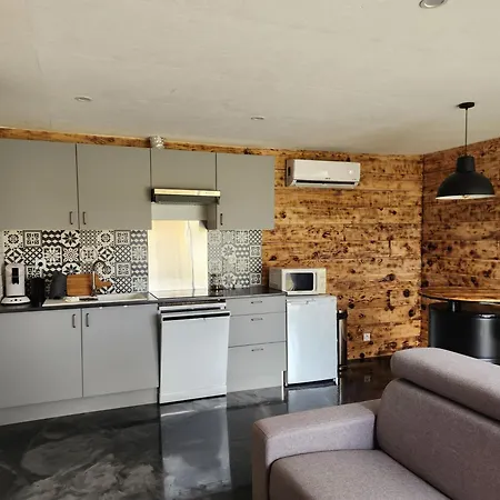 بيت للعطل Le Petit 15140